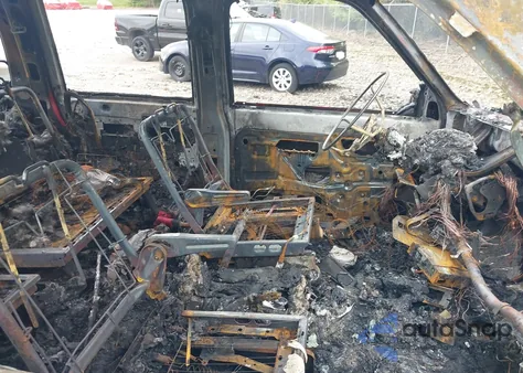 1996 Chevrolet Tahoe K1500 z USA, uszkodzony, nr VIN 1GNEK13R5TJ397114